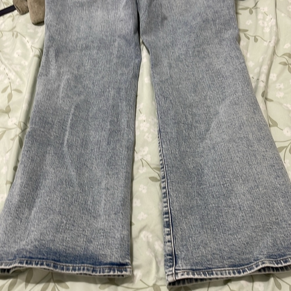 NWOT Express Low rise boot cut jeans light wash size 12 short - Picture 11 of 12